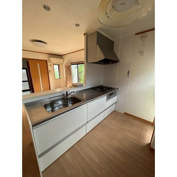 衣下道貸家のキッチン