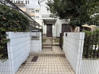 東園田町８丁目戸建のエントランス