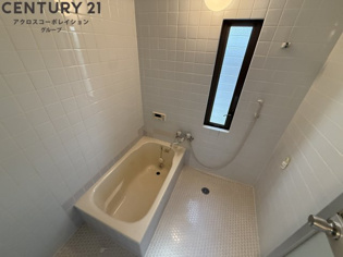 東園田町８丁目戸建の浴室