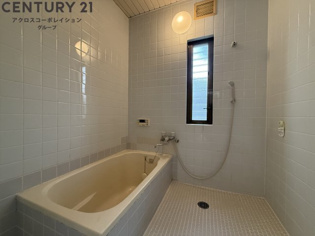 足を伸ばして入浴できます☆