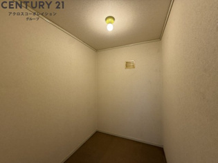 東園田町８丁目戸建の収納