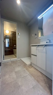 【脱衣所】 | パラツィーナセシリア豊中 | 脱衣スペース