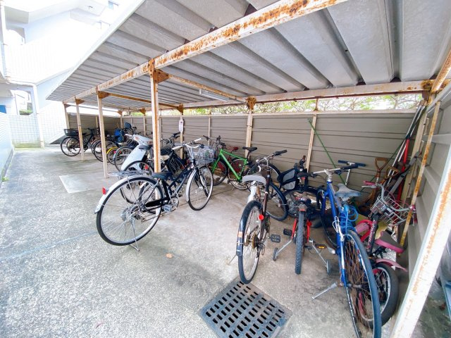 半田第３ロイヤルマンションの洗面所|別部屋同間取りのお写真となります。参考にご覧くださいませ。