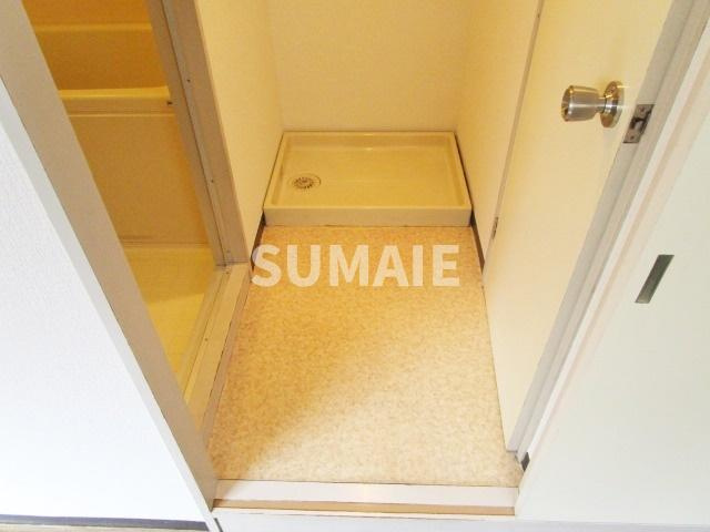 グリーンハイツ木村のその他|室内洗濯機置き場兼脱衣所。