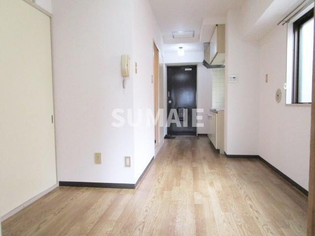 グリーンハイツ木村の居間・リビング|ダイニングスペース。