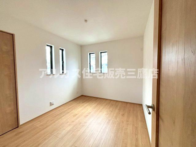 中野区白鷺3丁目 新築戸建 西武新宿線 鷺宮駅の洋室