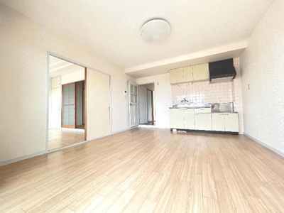 【居間・リビング】 | スカイ・パレスオオタ | リビング