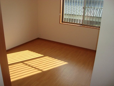 【内装】 | アップウェスト | 洋室②