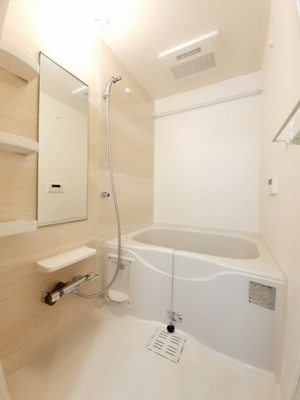 【浴室】 | アドラブール・コートⅧ | 日々の疲れを癒すお風呂付です