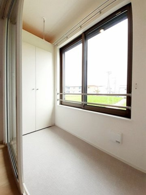 【バルコニー】 | アドラブール・コートⅧ | 広々としたバルコニーです