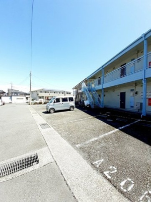 【駐車場】 | コーポ浪漫Ａ | 車をお持ちの方に嬉しい駐車場付きの物件です