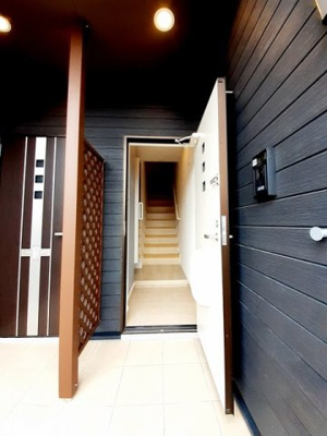 【玄関】 | エムズエール | 明るい玄関です