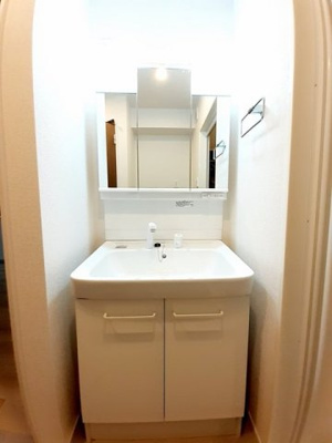 【洗面所】 | エムズエール | 忙しい朝には欠かせない洗面所です