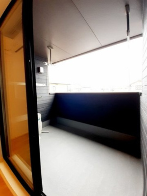 【バルコニー】 | エムズエール | お洗濯にも便利なバルコニー付き