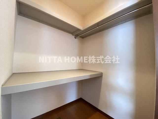 クラージュの収納|ウォークインクローゼット付きです！！