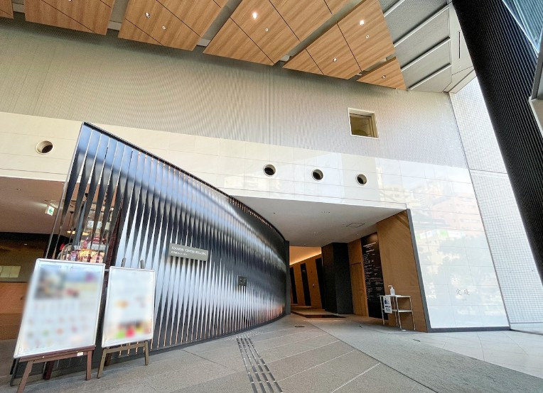 江戸堀センタービルのエントランス