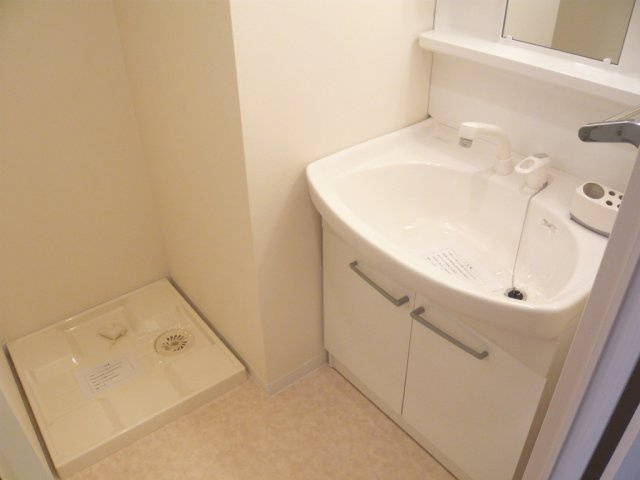 チェリッシュハイムの独立洗面台|別号室参考写真です。