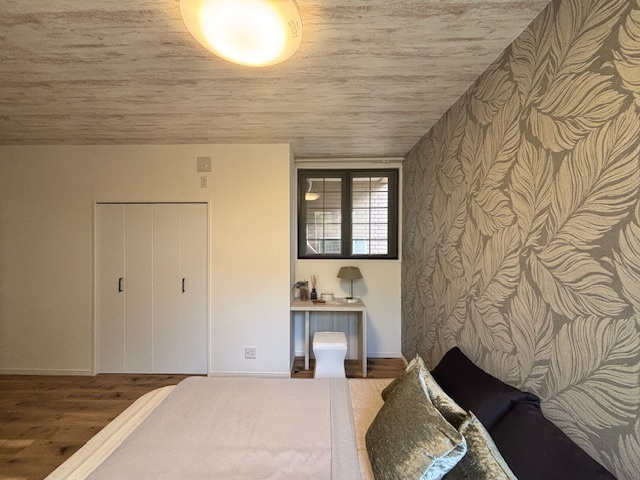 中銀茅ケ崎マンシオン【新規リフォーム済物件/132㎡超・３LDK/専用駐車場確保】の寝室