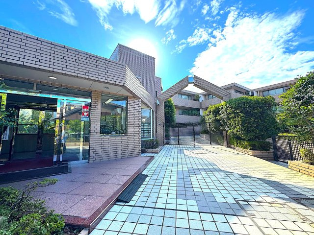 中銀茅ケ崎マンシオン【新規リフォーム済物件/132㎡超・３LDK/専用駐車場確保】の外観