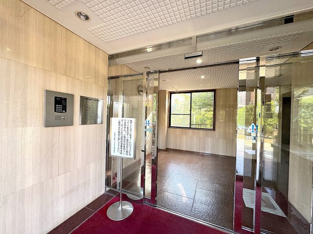 中銀茅ケ崎マンシオン【新規リフォーム済物件/132㎡超・３LDK/専用駐車場確保】のエントランス