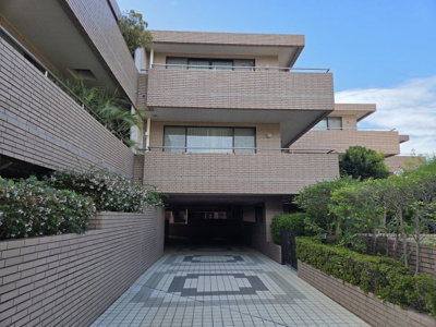 【エントランス】 | 中銀茅ケ崎マンシオン【新規リフォーム済物件/132㎡超・３LDK/専用駐車場確保】