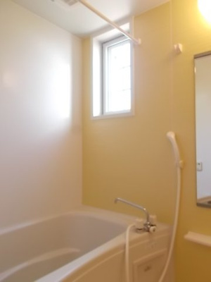 【浴室】 | ソレイユ弐番館 | ゆったり過ごせるお風呂です