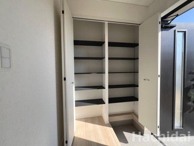 高浜市小池町第4　新築住宅＜1号棟＞の収納