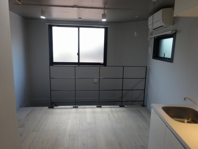 グランパークス本郷の居間・リビング