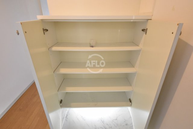 K-CRAFT　UMEDA161の玄関|K-CRAFT　UMEDA161　シューズボックス