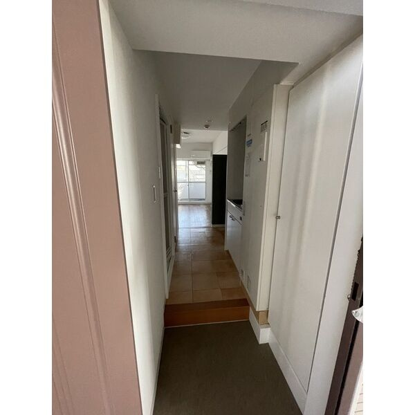 フローレスタナベの玄関