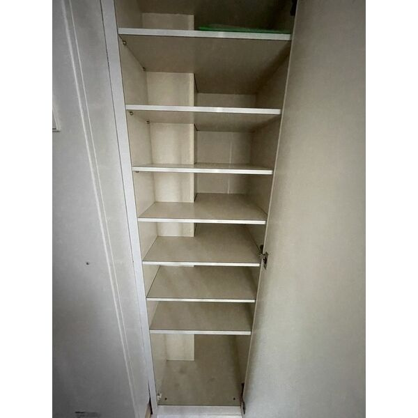 フローレスタナベの収納