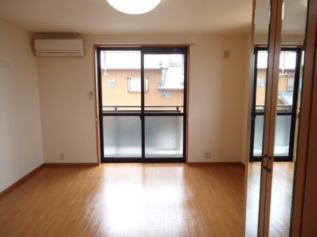 エンプレスＫの居間・リビング