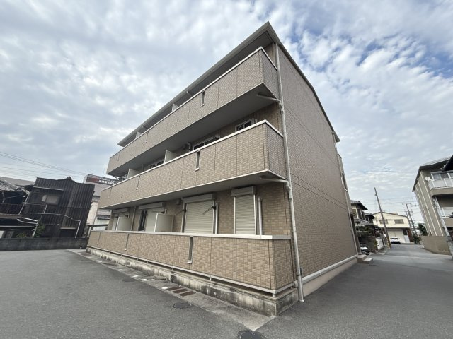 セジュール亀山　A棟