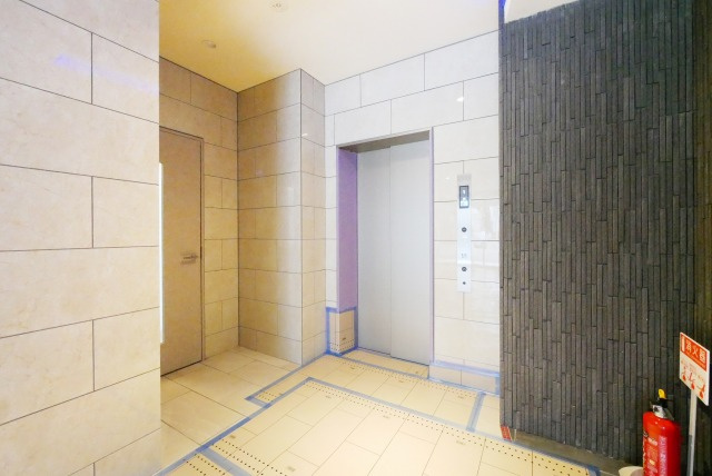 セレニテ難波ミラク参番館のロビー