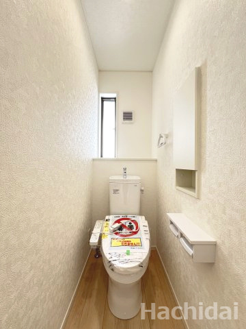 碧南市松江町第2　新築一戸建のトイレ