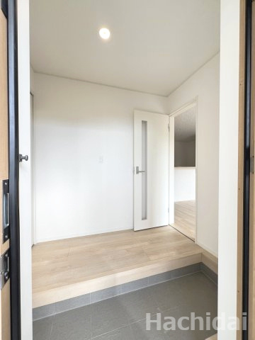 碧南市松江町第2　新築一戸建の前面道路含む現地写真