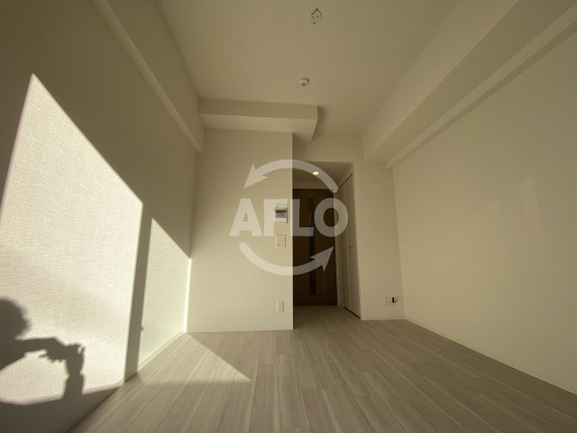 エスリード大阪梅田リュクスの居間・リビング|エスリード大阪梅田リュクス　洋室