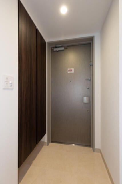 レガシス中目黒の玄関