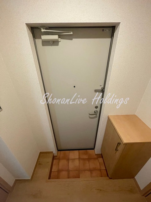 【玄関】 | ブリリアンス根岸 | シューズボックスで玄関すっきり♪