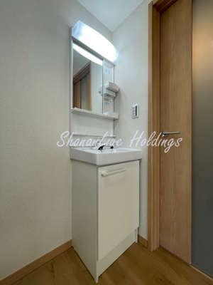 【洗面所】 | ブリリアンス根岸 | 人気の独立洗面台♪