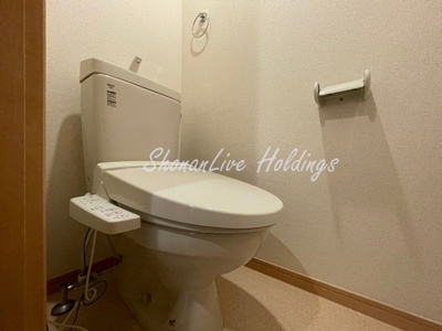 【トイレ】 | ブリリアンス根岸 | 温水洗浄便座付き♪