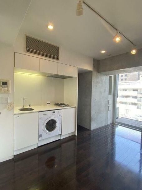 BPRレジデンス渋谷の居間・リビング|■エアコン■24時間換気システム■ダウンライト