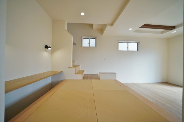 【横浜市旭区上白根2丁目43-1全2棟新築戸建て】★仲介手数料無料★（上白根北小学校・上白根北中学校）の和室