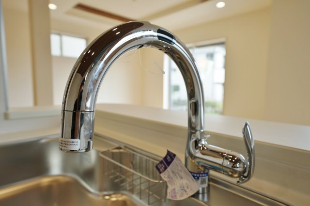 【横浜市旭区上白根2丁目43-1全2棟新築戸建て】★仲介手数料無料★（上白根北小学校・上白根北中学校）のキッチン