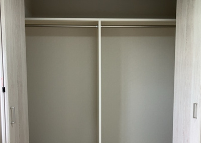 【収納】 | 東建狭間マンション | デザイン性を重視しすぎて収納が少なかった！なんてことにならないため、事前に現地で収納の数を確認しておくことをお勧めします。クローゼット以外にも床下収納や屋根裏収納、パントリーなどもチェックしましょう。