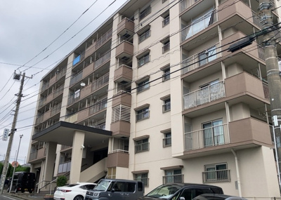 【外観】 | 東建狭間マンション | マンションの外観は非常に重要なポイントです！外観の善し悪しは資産価値に大きな影響を与えます。外観のいいマンションを購入することで、高値で売却がしやすく、買い手が見つかりやすいというメリットがあります。