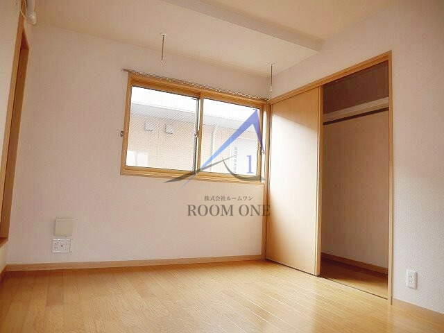 ネオコーポフロラⅠの居間・リビング|洋室のお部屋です。