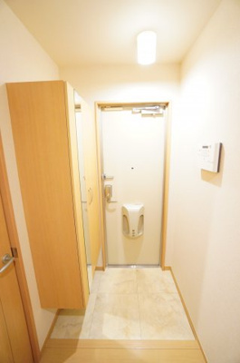 【玄関】 | PARK HILLS MIYAKO C | ※同物件・反転タイプの写真です。