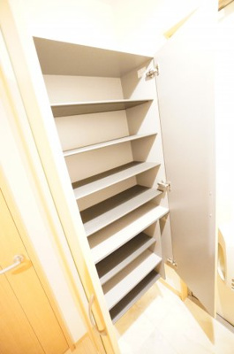 【収納】 | PARK HILLS MIYAKO C | ※同物件・反転タイプの写真です。