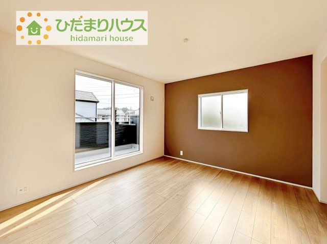 【寝室】 | 取手市台宿1丁目　新築戸建　3号棟 | 広めの主寝室は、ベッドの他にもパソコンデスクやドレッサーなども置けちゃいます(*^-^*)